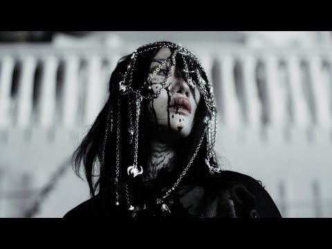 yeule - &#039;Evangelic Girl is a Gun&#039; (Official Music Video)